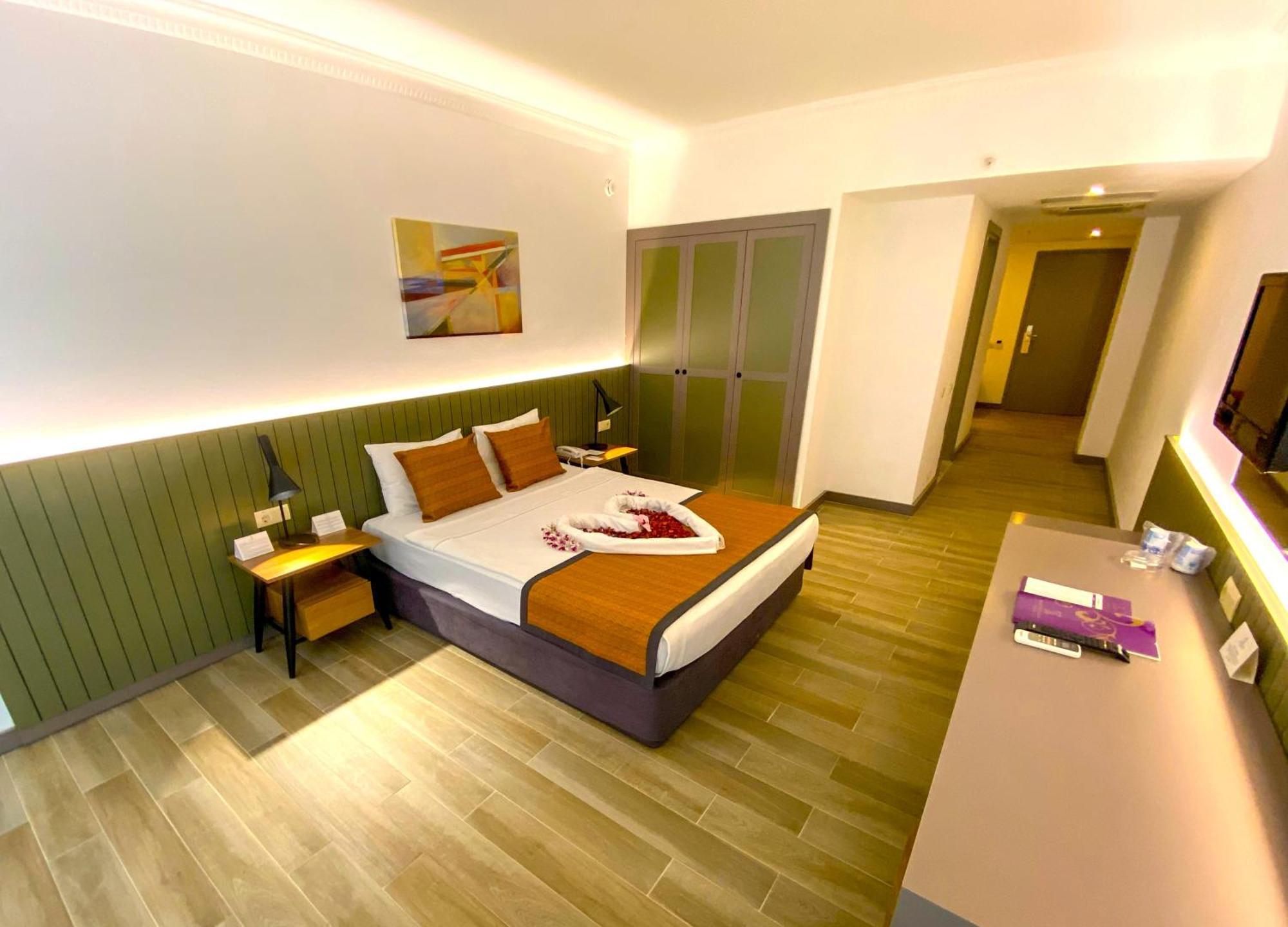 Queen'S Park Goynuk Hotel Kemer Habitación foto