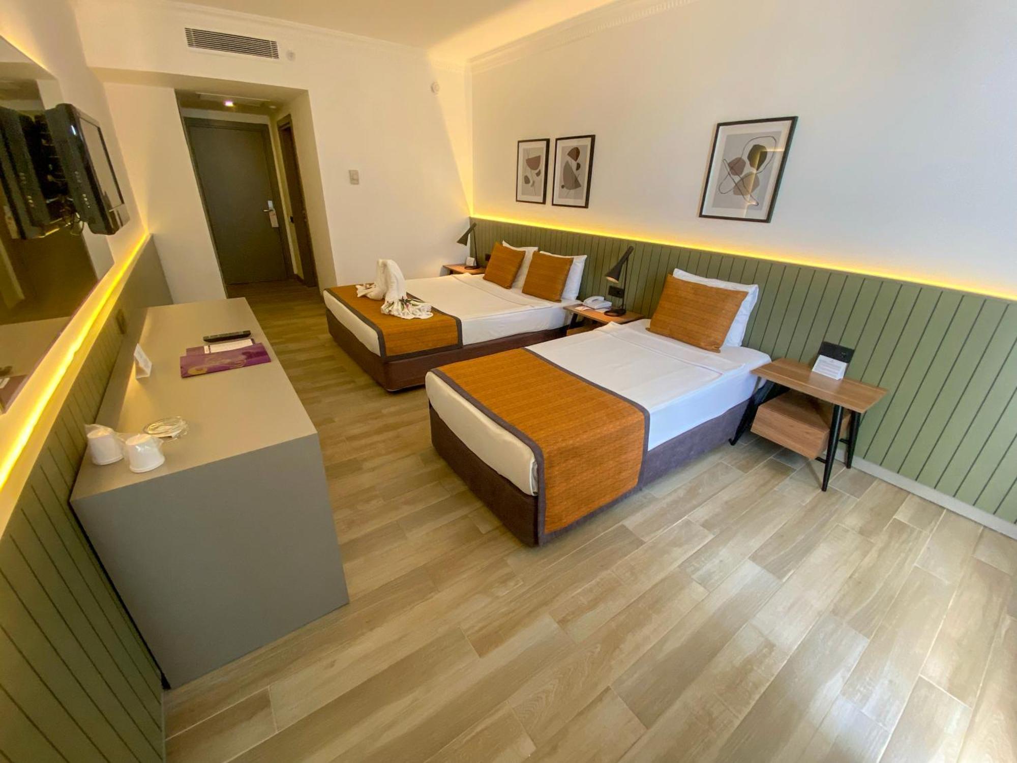Queen'S Park Goynuk Hotel Kemer Habitación foto